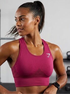 Gymshark Energy Seamless Sports Bra in Berry Size XS